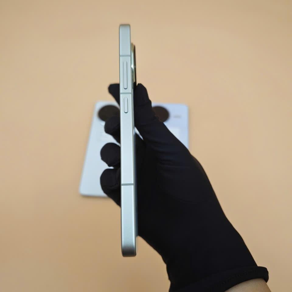 Redmi k80 12/256 và 12/512 Rom quốc tế-duoc-ban-tai-Nhất Tín Mobile , anh chị nhắn zalo 0937545427 ,để tư vấn trước khi đặt hàng giúp em
