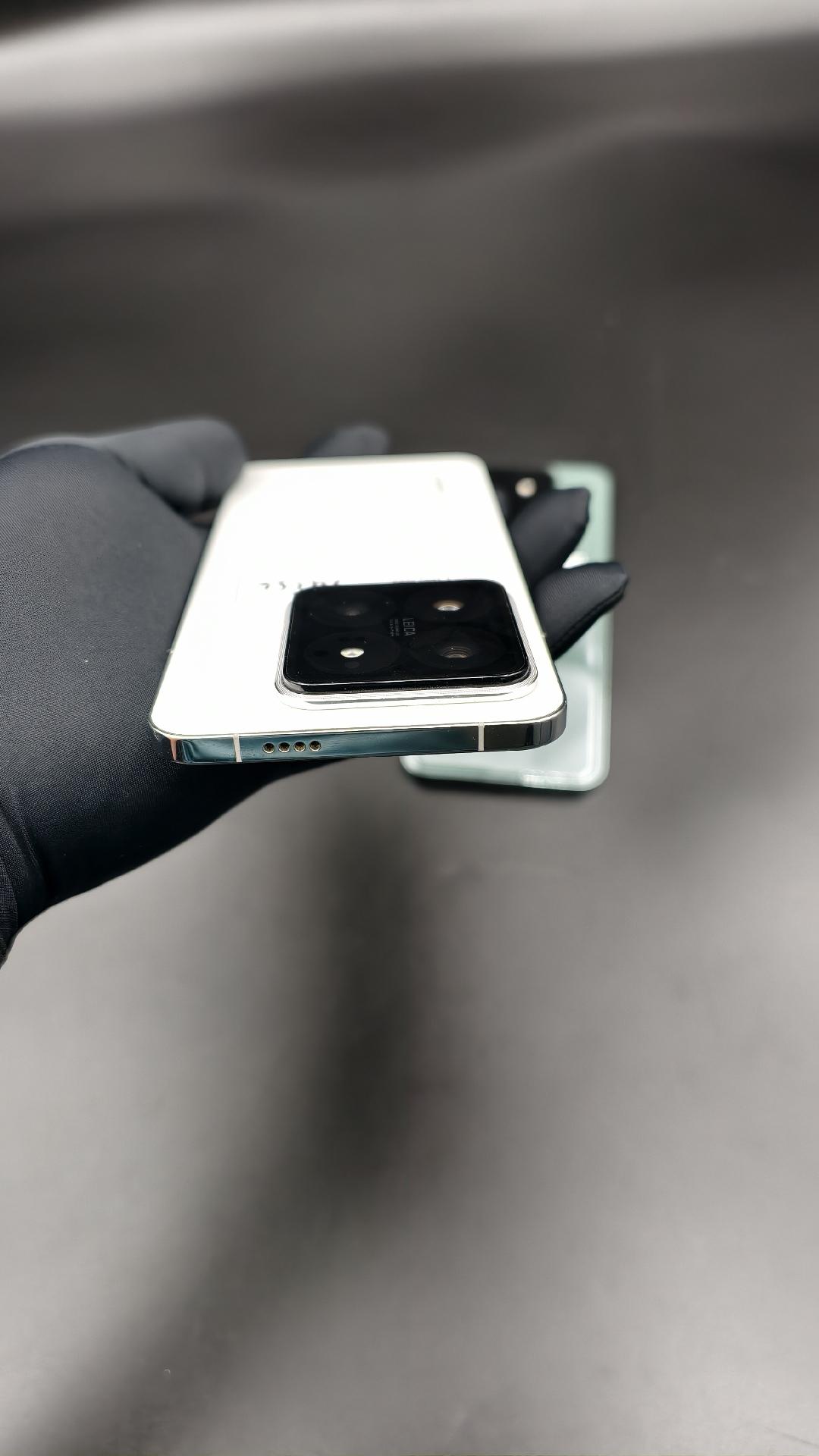 Xiaomi 14 pro 12/256 rom quốc tế-duoc-ban-tai-Nhất Tín Mobile , anh chị nhắn zalo 0937545427 ,để tư vấn trước khi đặt hàng giúp em