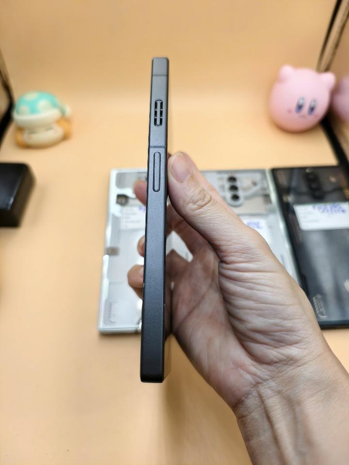 Redmagic 8s pro 12/256 kèm sạc-duoc-ban-tai-0937545427