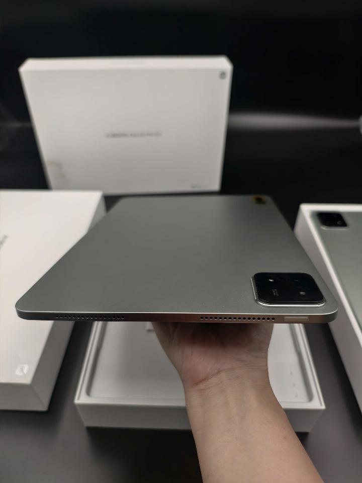 Xiaomi pad 6s pro 12.4 Rom quốc tế Fullbox-duoc-ban-tai-Nhất Tín Mobile , anh chị nhắn zalo 0937545427 ,để tư vấn trước khi đặt hàng giúp em