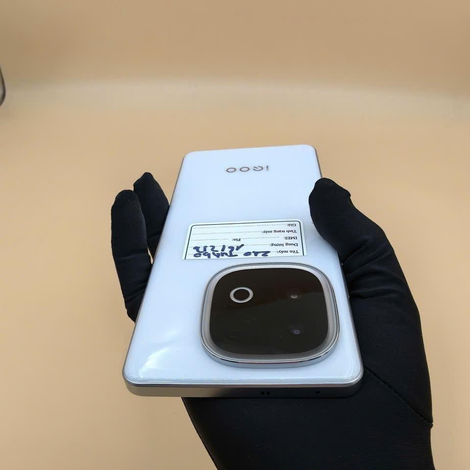 ViVo  IQOO Z10 Turbo pro 12/256-duoc-ban-tai-Nhất Tín Mobile , anh chị nhắn zalo 0937545427 ,để tư vấn trước khi đặt hàng giúp em