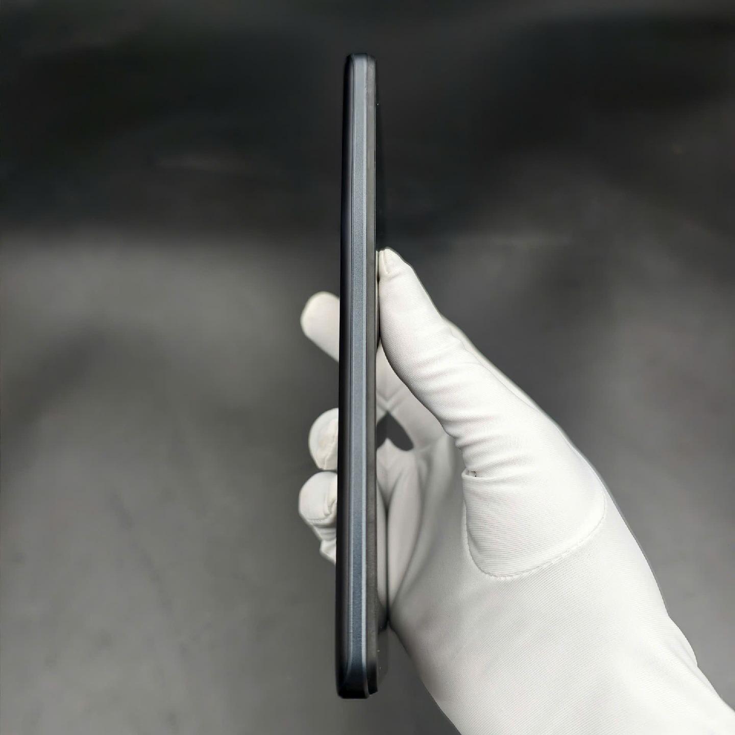 Vivo IQOO Z8 5g 12/256-duoc-ban-tai-Nhất Tín Mobile , anh chị nhắn zalo 0937545427 ,để tư vấn trước khi đặt hàng giúp em