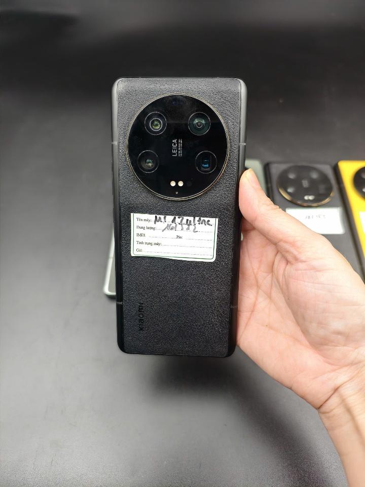 Xiaomi 13 Ultra 12/256 và 16/512  Rom quốc tế-duoc-ban-tai-Nhất Tín Mobile , anh chị nhắn zalo 0937545427 ,để tư vấn trước khi đặt hàng giúp em