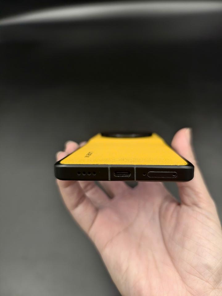 Xiaomi 13 Ultra 16/512 bảng Edition rom quốc tế kèm sạc-duoc-ban-tai-Nhất Tín Mobile , anh chị nhắn zalo 0937545427 ,để tư vấn trước khi đặt hàng giúp em