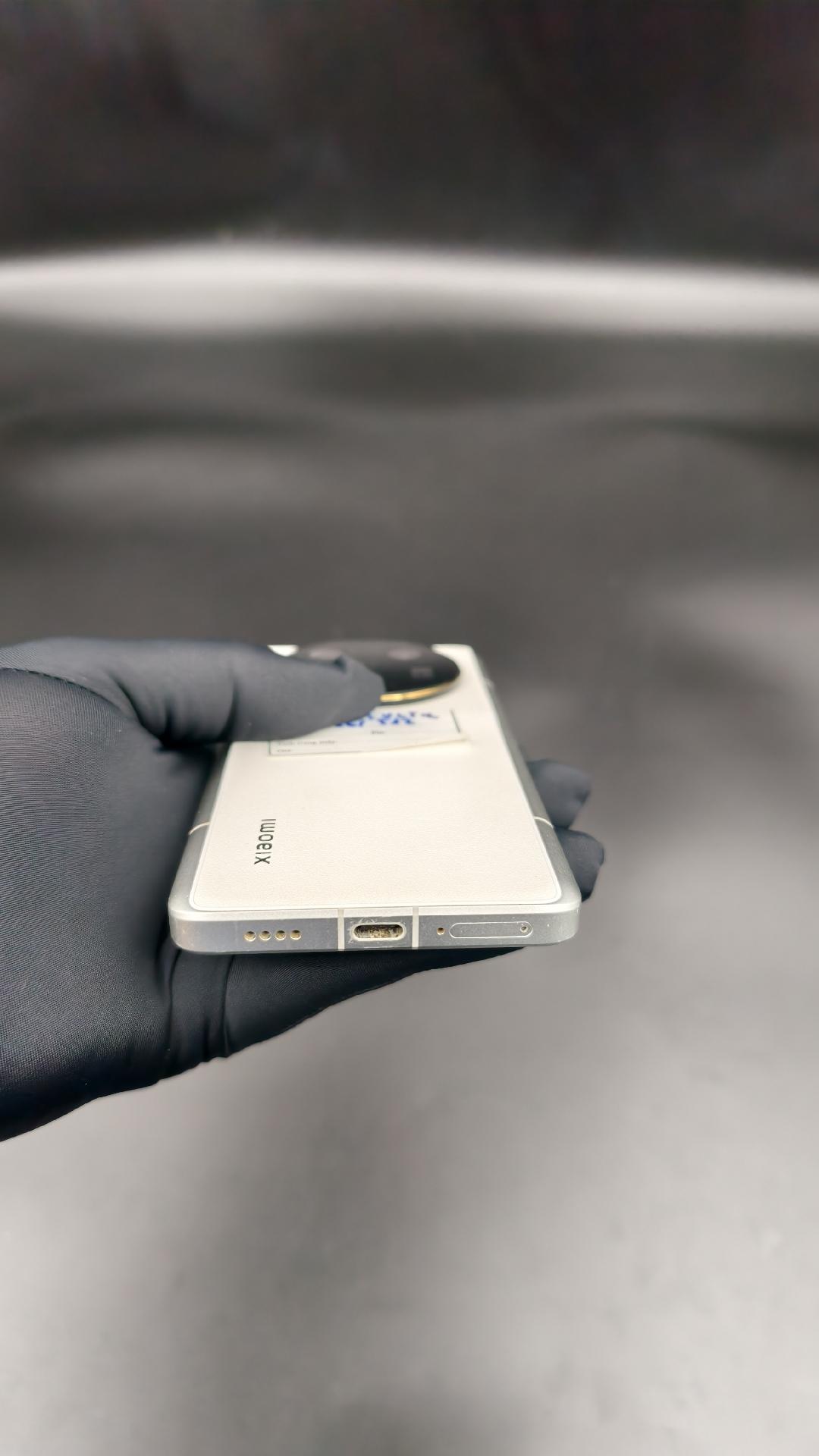 Xiaomi 13 Ultra 16/512 rom quốc tế-duoc-ban-tai-Nhất Tín Mobile , anh chị nhắn zalo 0937545427 ,để tư vấn trước khi đặt hàng giúp em