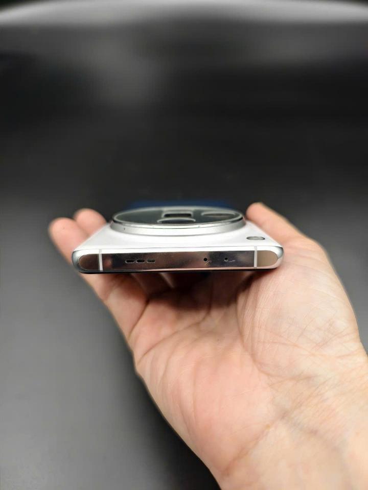 Oppo Find X7 Ultra 12/256 kèm sạc zin-duoc-ban-tai-Nhất Tín Mobile
