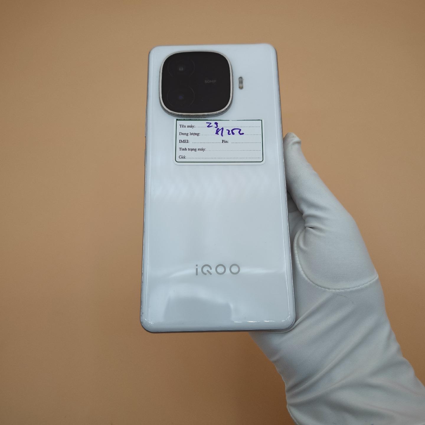 ViVo IQOO Z9 8/256 bảng pin cao-duoc-ban-tai-Nhất Tín Mobile , anh chị nhắn zalo 0937545427 ,để tư vấn trước khi đặt hàng giúp em
