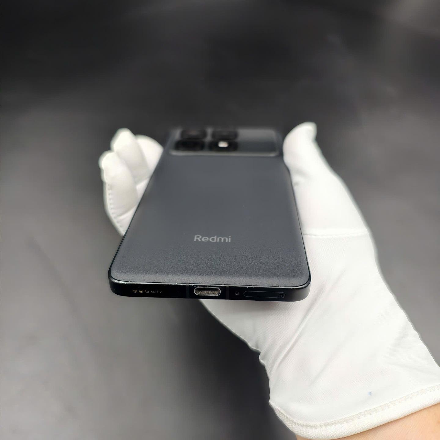 Redmi k70 Ultra 12/256 rom quốc tế-duoc-ban-tai-Nhất Tín Mobile , anh chị nhắn zalo 0937545427 ,để tư vấn trước khi đặt hàng giúp em