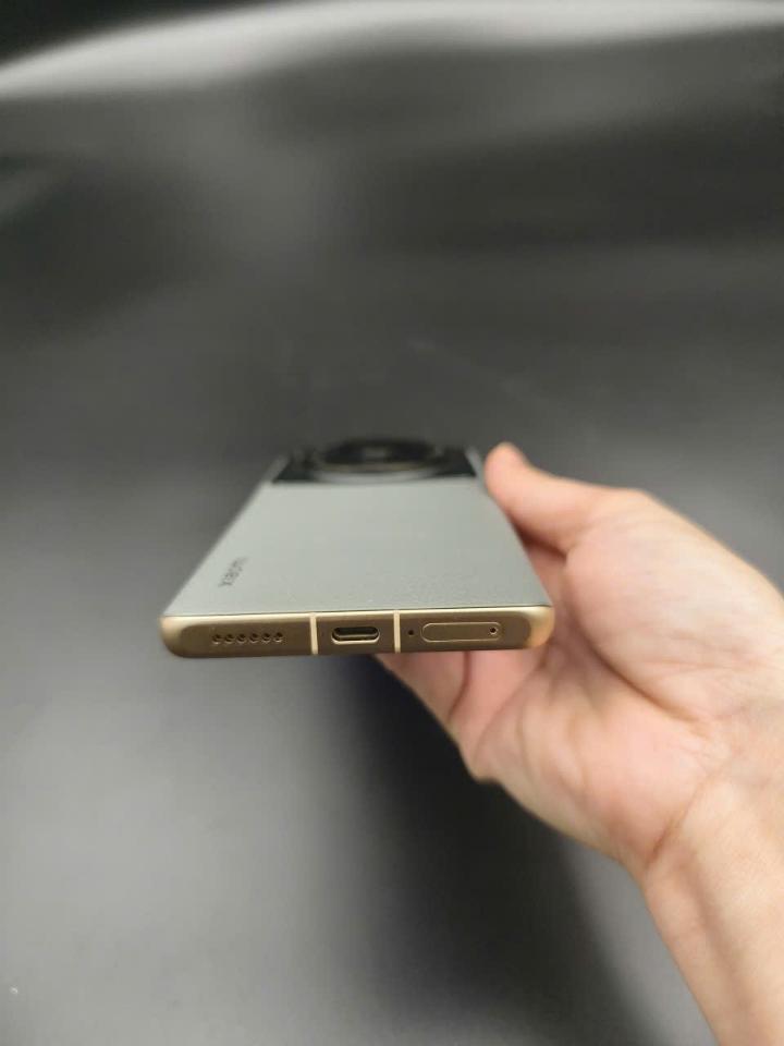 Xiaomi 12s Ultra 12/256 rom quốc tế kèm sạc-duoc-ban-tai-Nhất Tín Mobile