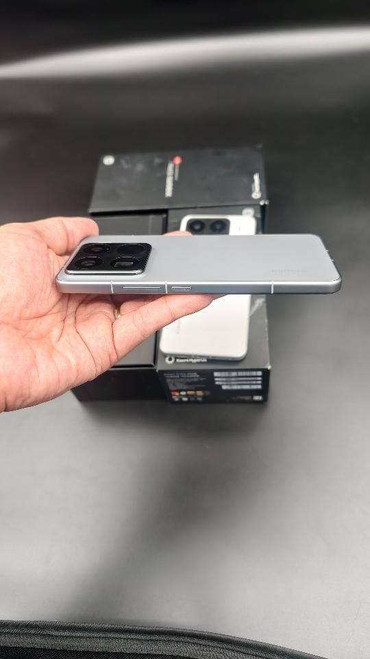 Xiaomi 15 pro 12/256 Fullbox Rom quốc tế-duoc-ban-tai-Nhất Tín Mobile , anh chị nhắn zalo 0937545427 ,để tư vấn trước khi đặt hàng giúp em
