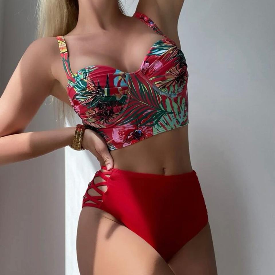 Bộ 2 mảnh cạp cao-duoc-ban-tai-SAND + SKY ( Beachwear )