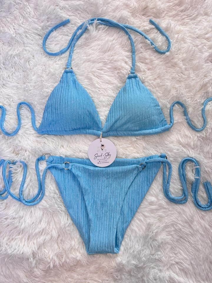 Bộ 2 mảnh màu trơn ( nhiều màu )-duoc-ban-tai-SAND + SKY ( Beachwear )
