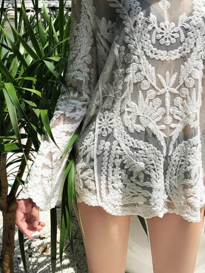 Cover ups thêu mỏng-duoc-ban-tai-SAND + SKY ( Beachwear )