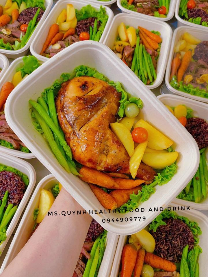 Cơm Lứt Đùi Gà Sốt Tiêu Đen-duoc-ban-tai-Ms.QUYNH HEALTHY FOOD