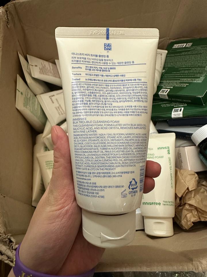 Srm Innisfree bija-duoc-ban-tai-Thu Huong Hoang- Mỹ Phẩm Hàn chính hãng