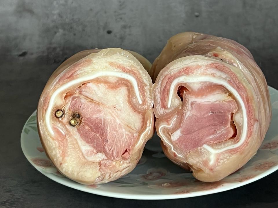 Tai heo cuộn giò 100 gr -duoc-ban-tai-Bếp An