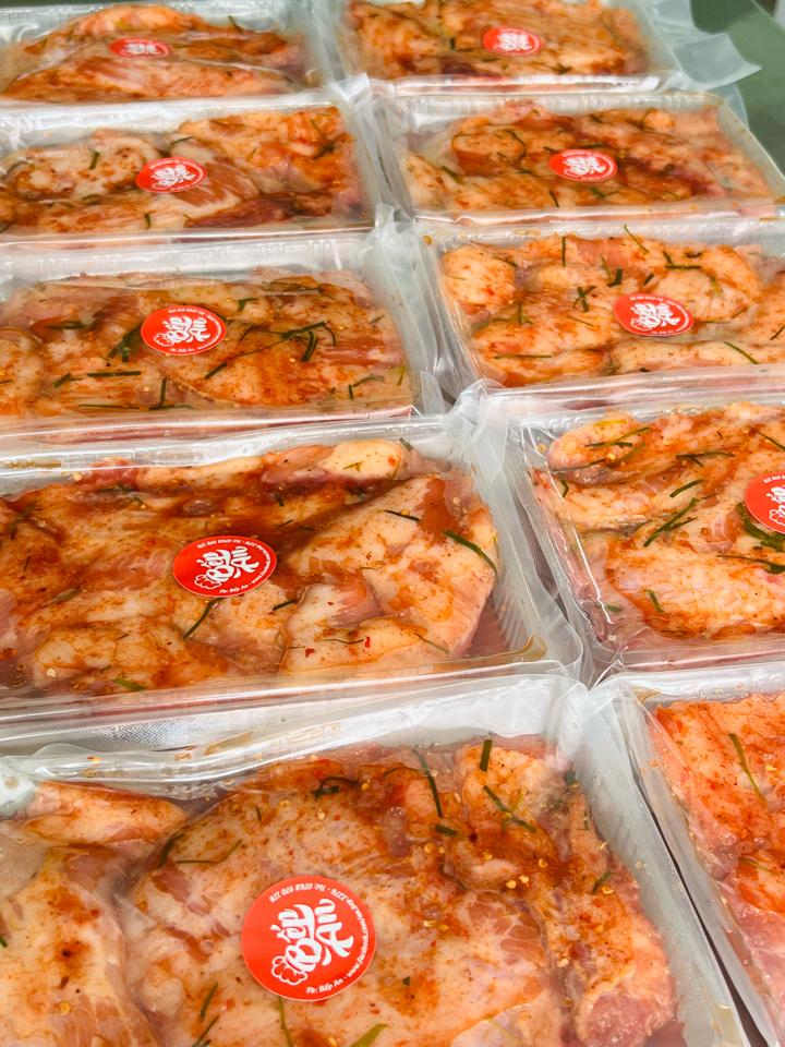 Nạc nọng nướng lá chúc 500 gr -duoc-ban-tai-Bếp An