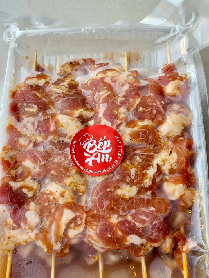 Thịt Lụi xiên que ướp sẵn 500gr -duoc-ban-tai-C An