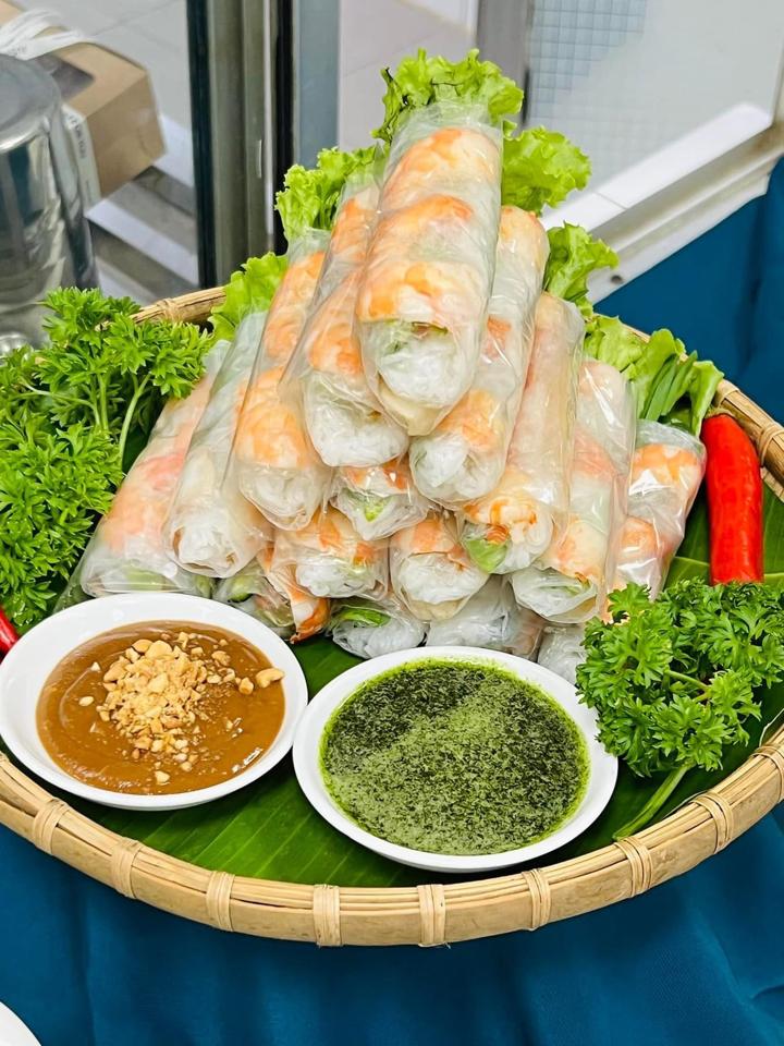 Gỏi cuốn lẻ-duoc-ban-tai-C An
