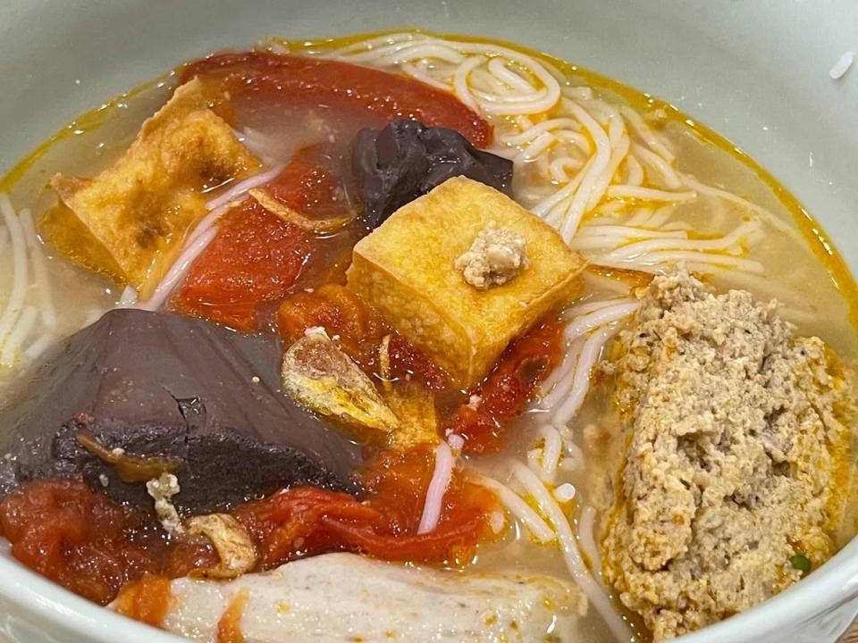 Bún riêu -duoc-ban-tai-Bếp An
