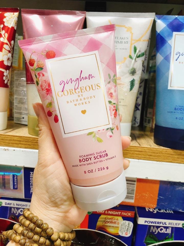 Tẩy tế bào chết Bath & Body Works Body Scrub-duoc-ban-tai-Ly Vy