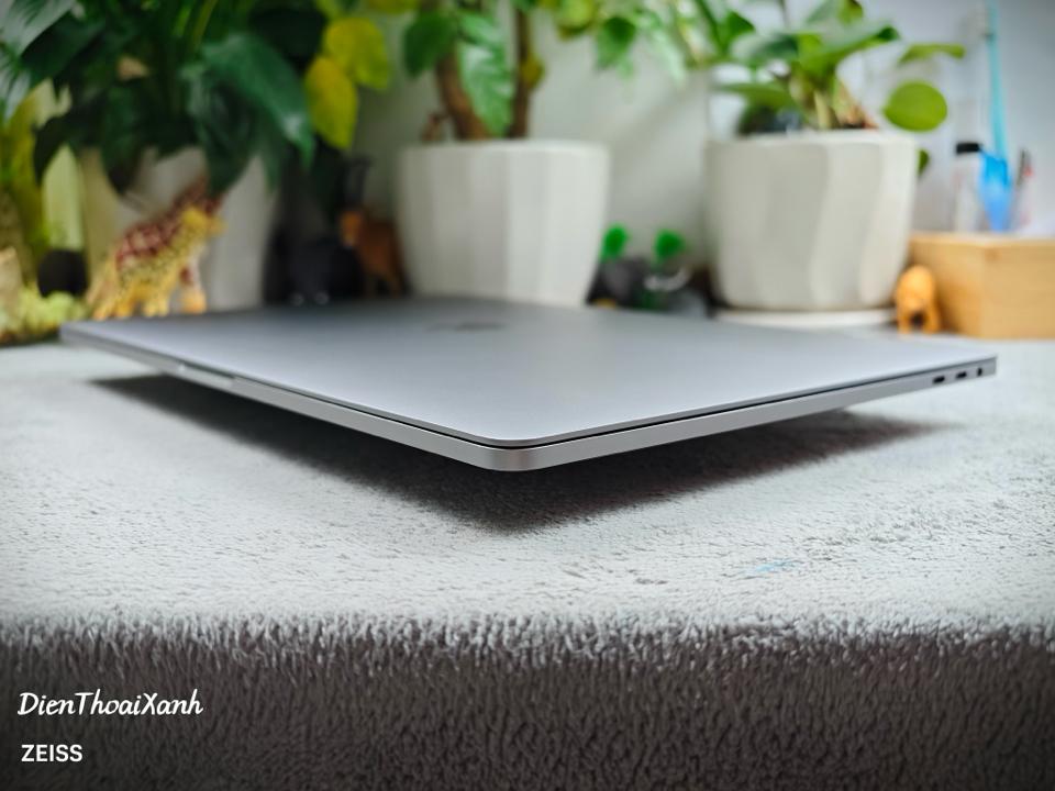 Macbook Pro 2019 15 inch 16/512G - 8LVCF-duoc-ban-tai-Điện Thoại Xanh
