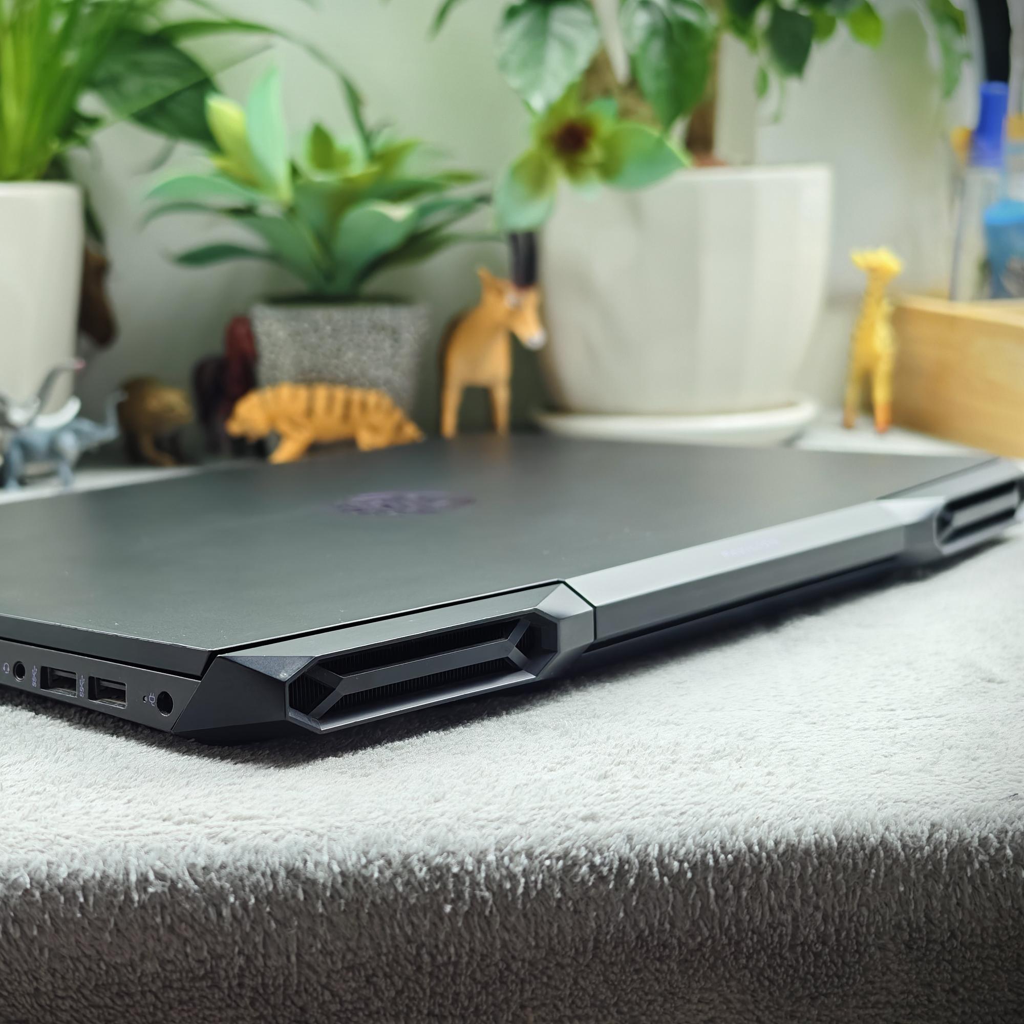 HP Pavilion Gaming Laptop 15 16/512G - 03TVR-duoc-ban-tai-Điện Thoại Xanh