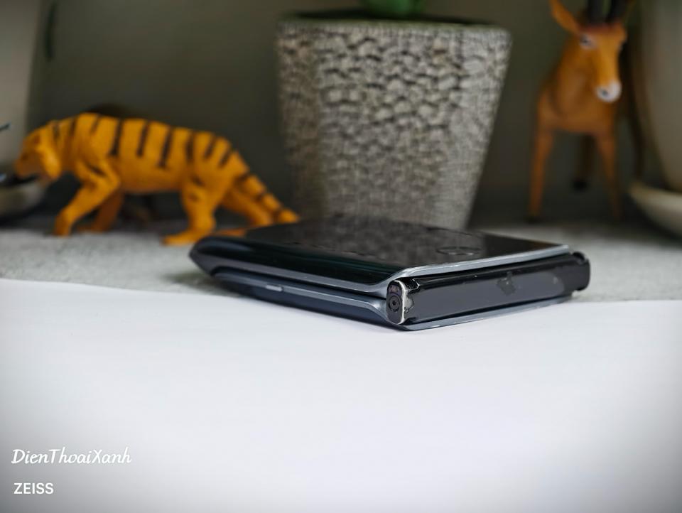 Moto Razr 5G 2020 256G - 77573-duoc-ban-tai-Điện Thoại Xanh