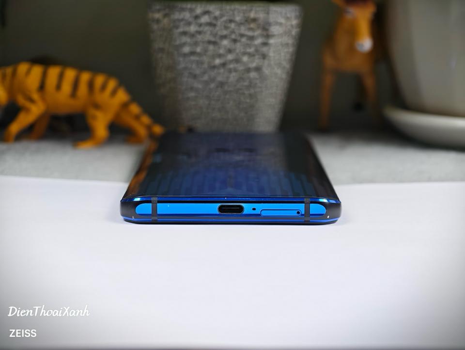 Lenovo Legion Pro 12/256G - 63767-duoc-ban-tai-Điện Thoại Xanh