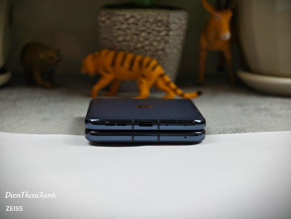 Motorola Razr 50 Ultra 12/256G - 64197-duoc-ban-tai-Điện Thoại Xanh