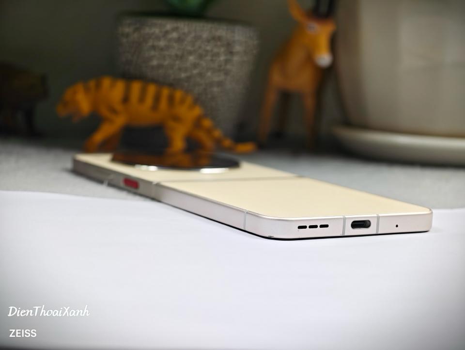 Nubia Flip 1 12/512G - 98013-duoc-ban-tai-Điện Thoại Xanh