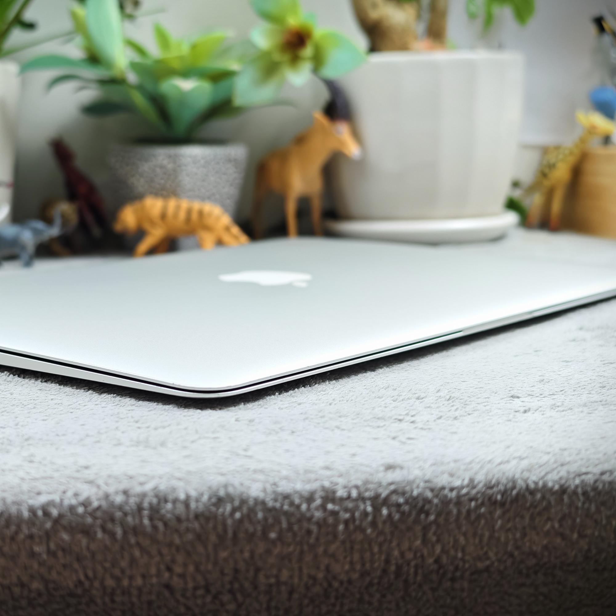 Macbook Air 13 inch 2015 8/128G - XH3QD-duoc-ban-tai-Điện Thoại Xanh