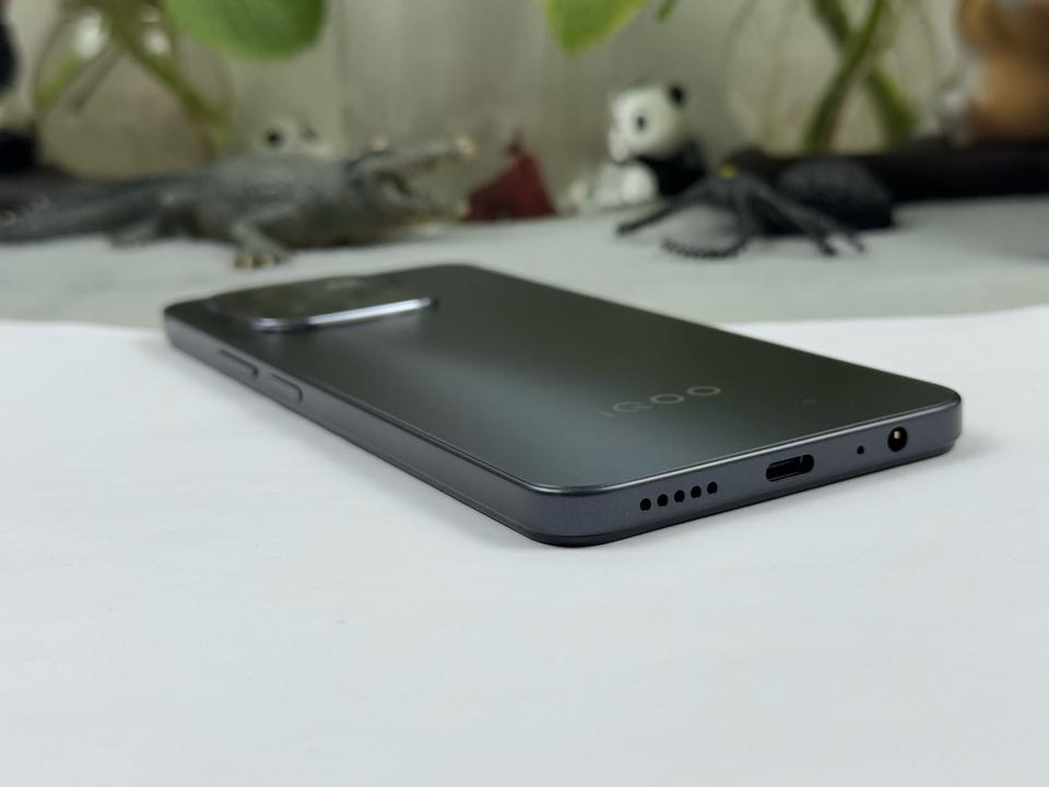 IQOO Z9x 8/128G - 92990-duoc-ban-tai-Điện Thoại Xanh
