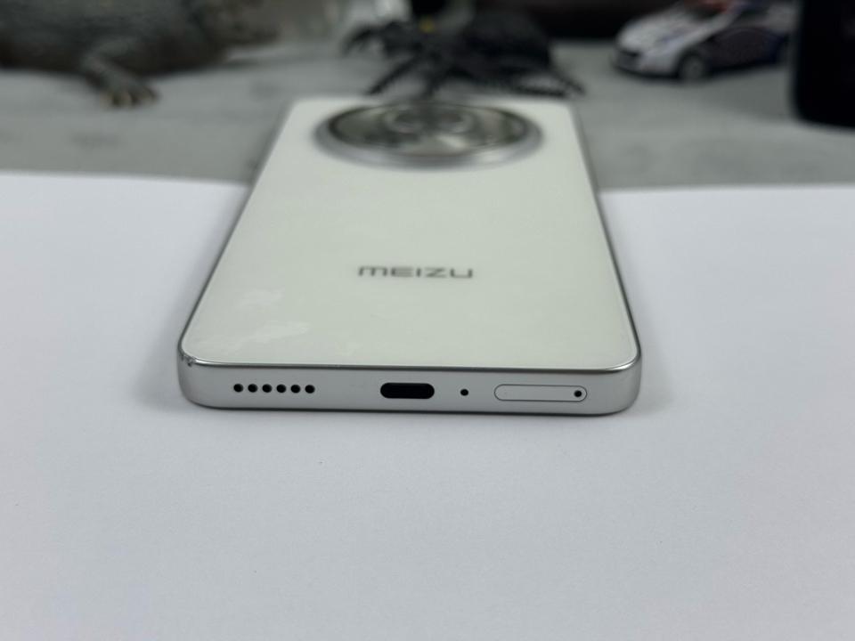 Meizu Lucky 08 8/256G - 86389-duoc-ban-tai-Điện Thoại Xanh