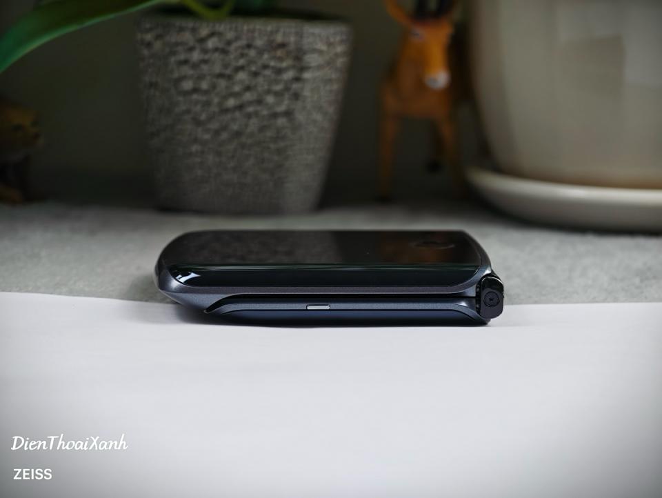 Moto Razr 5G 2020 8/256G - 05498-duoc-ban-tai-Điện Thoại Xanh