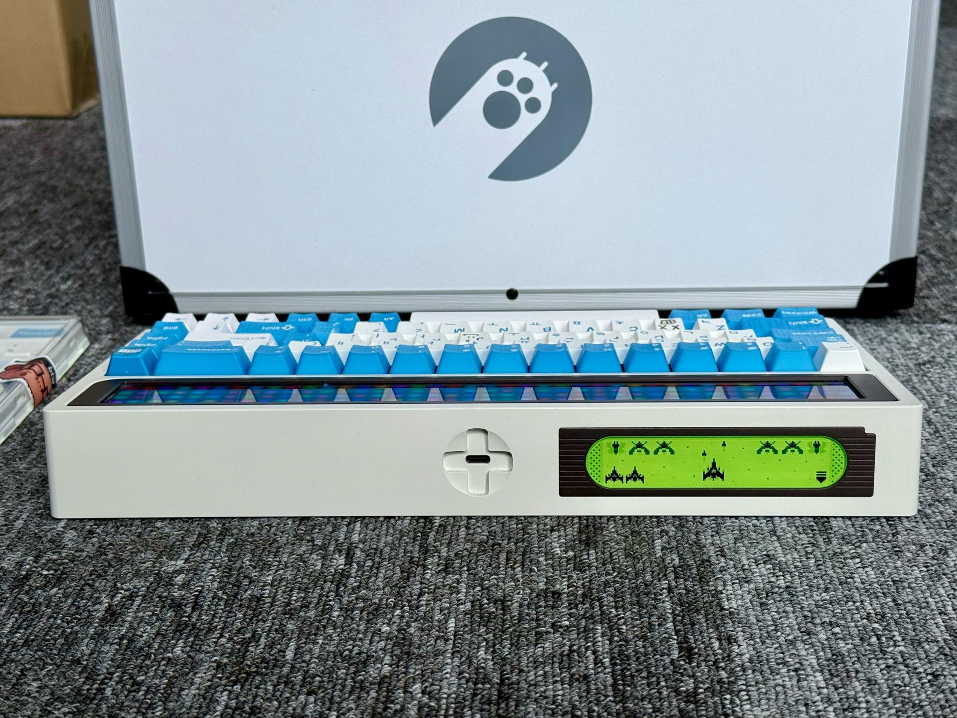Bàn Phím Cơ Angry Miao AM RGB 65-duoc-ban-tai-Điện Thoại Xanh