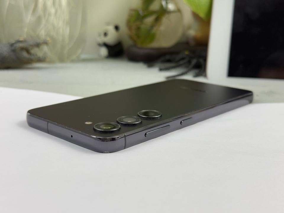 Điện Thoại Xanh . Samsung Galaxy S23 8/128G - 65953