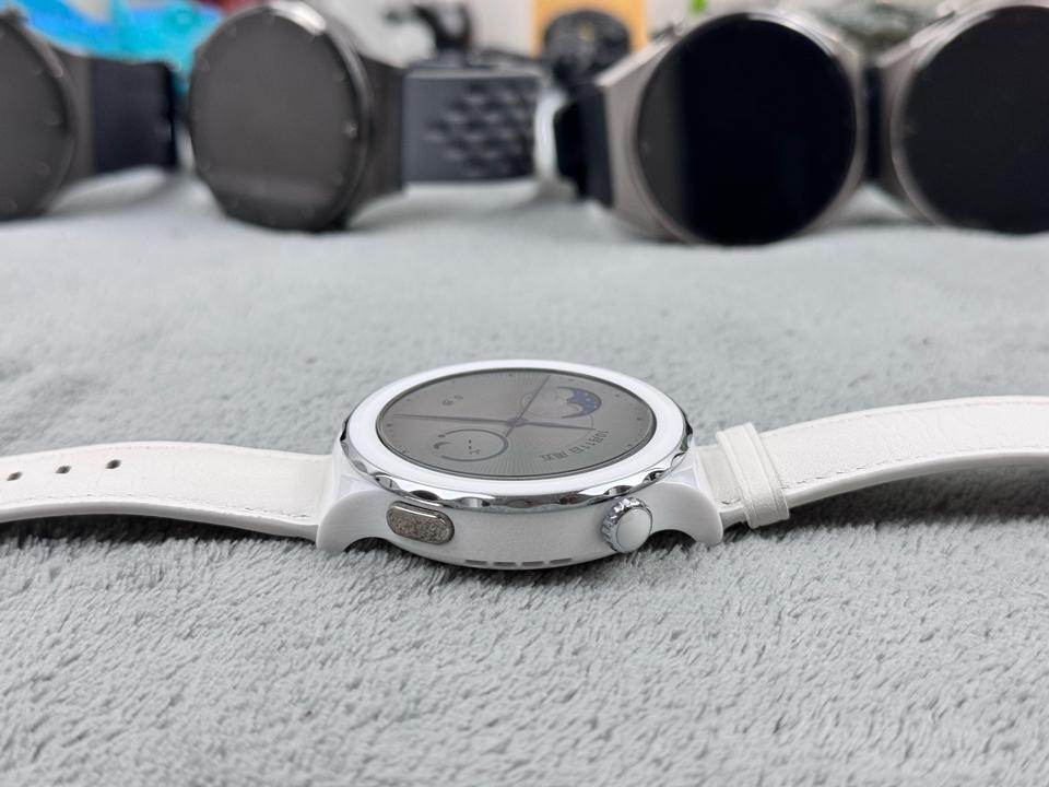 Huawei Watch GT3 Pro 43mm - 00468-duoc-ban-tai-Điện Thoại Xanh