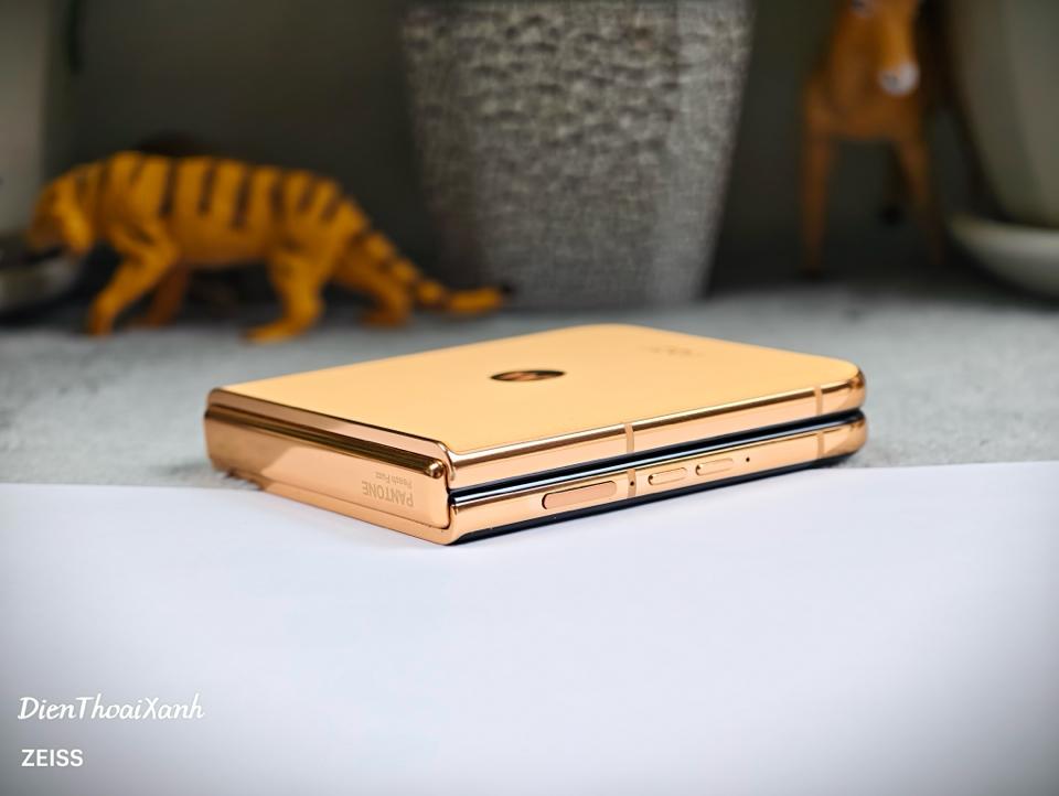 Moto Razr 50 Ultra 12/256G - 85897-duoc-ban-tai-Điện Thoại Xanh