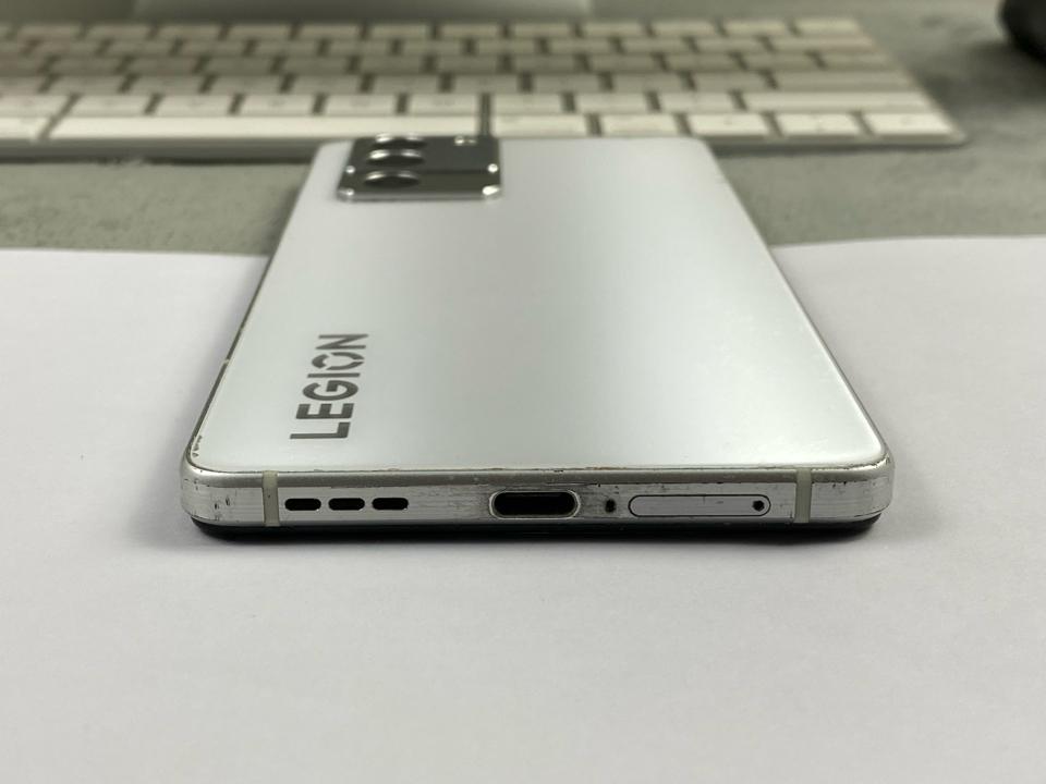 Lenovo Legion Y70 8/128G - 72753-duoc-ban-tai-Điện Thoại Xanh