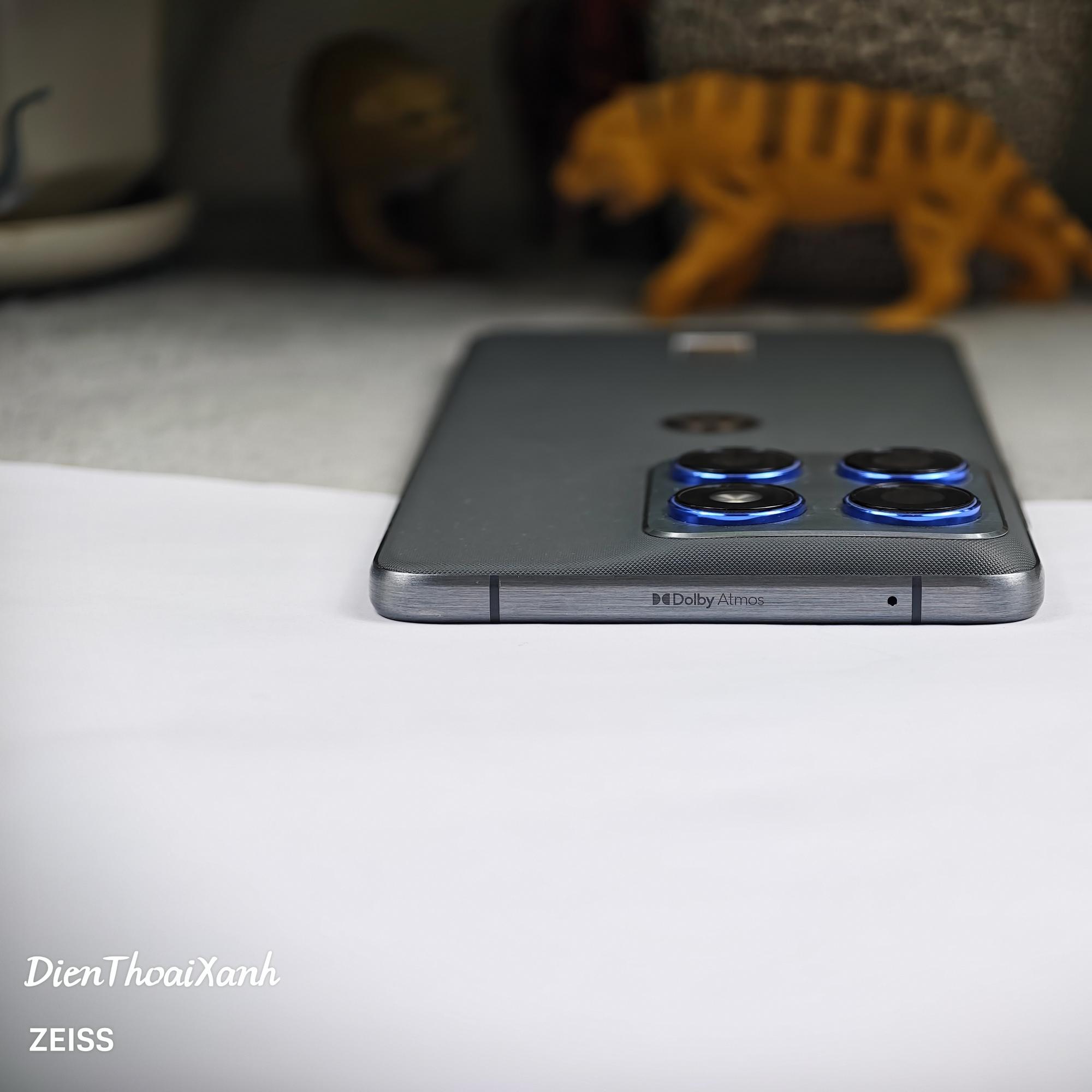 Moto X70 Air 12/256G - 63459-duoc-ban-tai-Điện Thoại Xanh