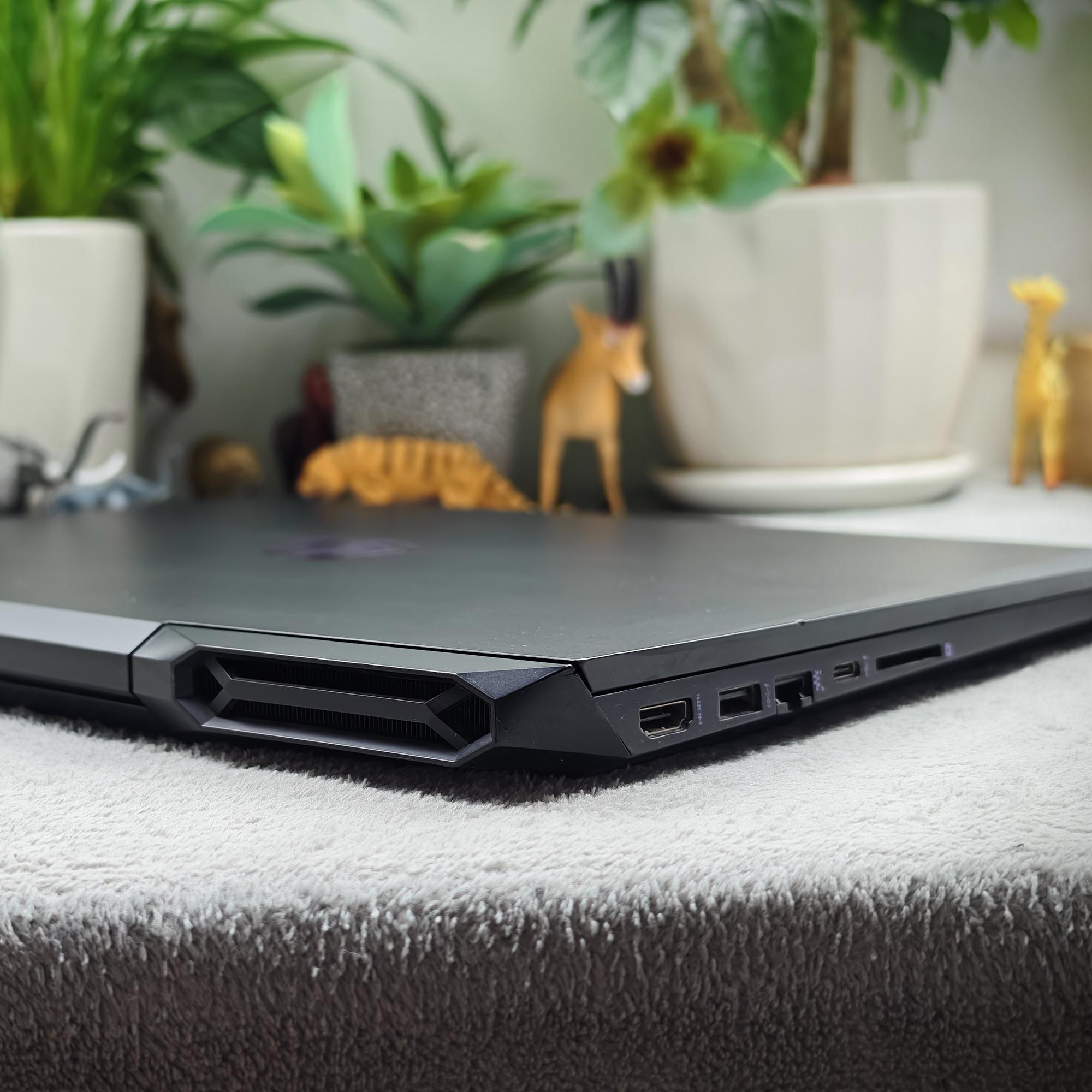 HP Pavilion Gaming Laptop 15 16/512G - 03TVR-duoc-ban-tai-Điện Thoại Xanh