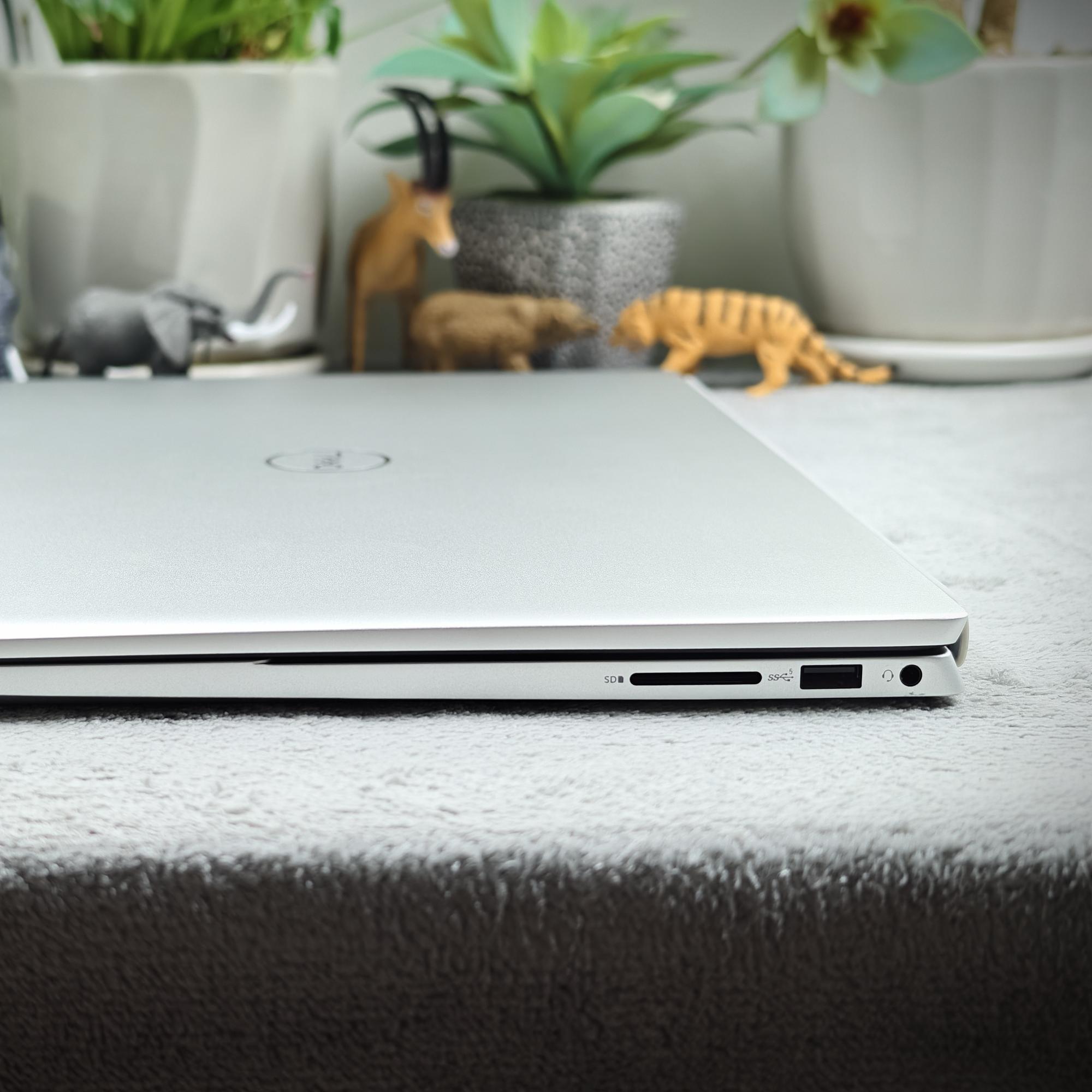 Dell Inspiron 16 5620 16/512G - XRPL3-duoc-ban-tai-Điện Thoại Xanh