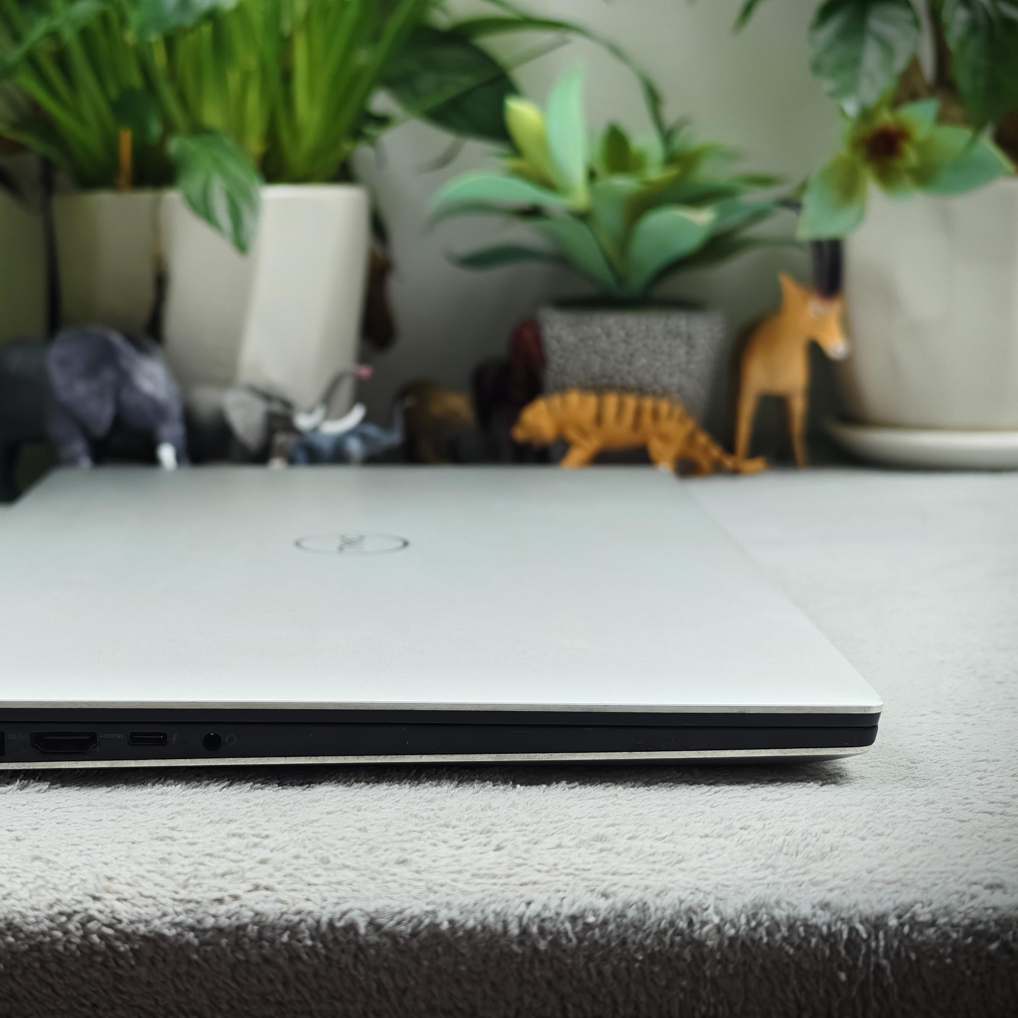 Dell XPS 15 7590 32/1TB - CX0Z2-duoc-ban-tai-Điện Thoại Xanh