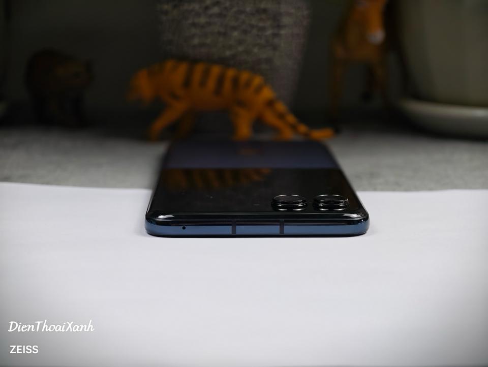 Moto Razr 50 Ultra 12/256G - 63155-duoc-ban-tai-Điện Thoại Xanh