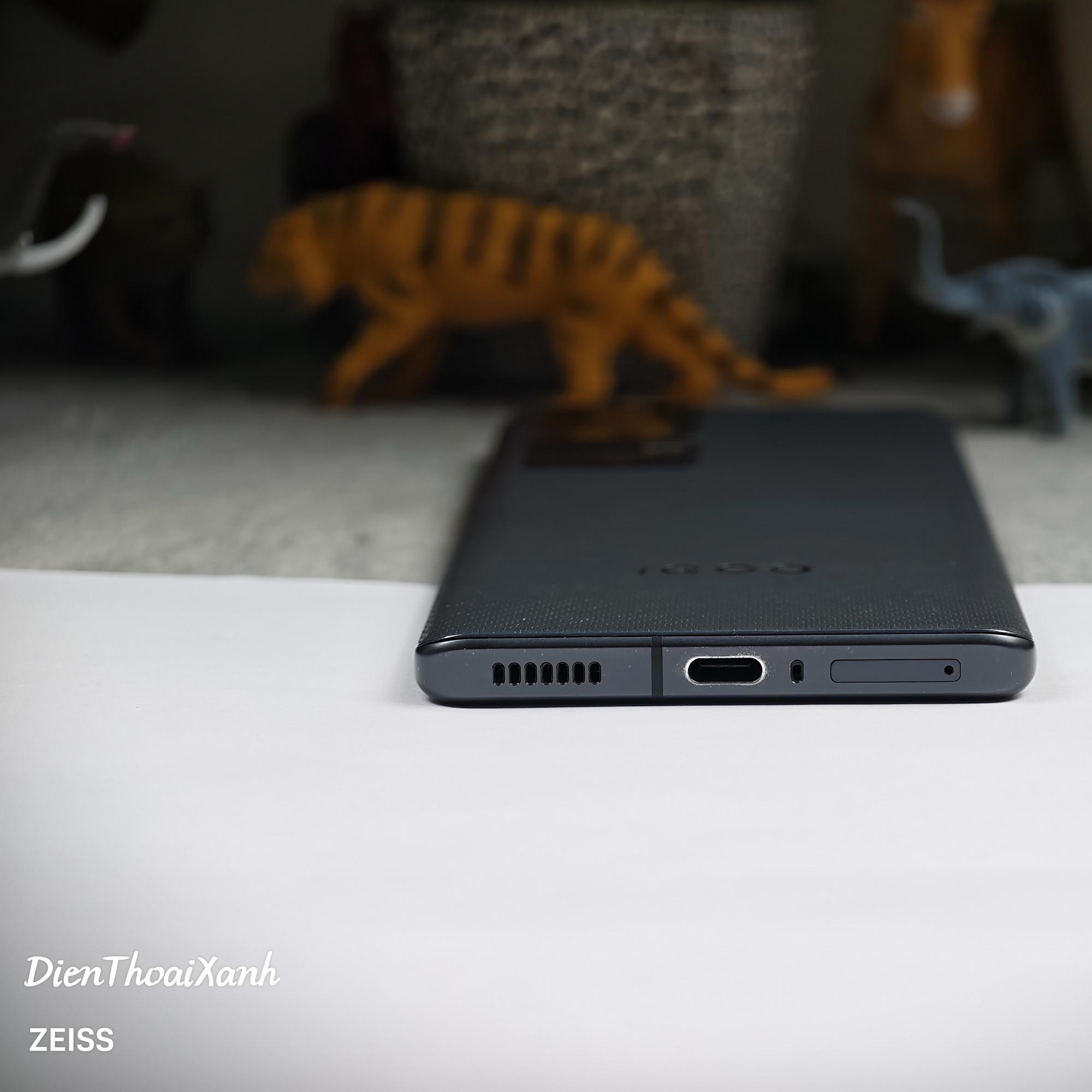 iQOO 8 pro 12/256G - 48212-duoc-ban-tai-Điện Thoại Xanh
