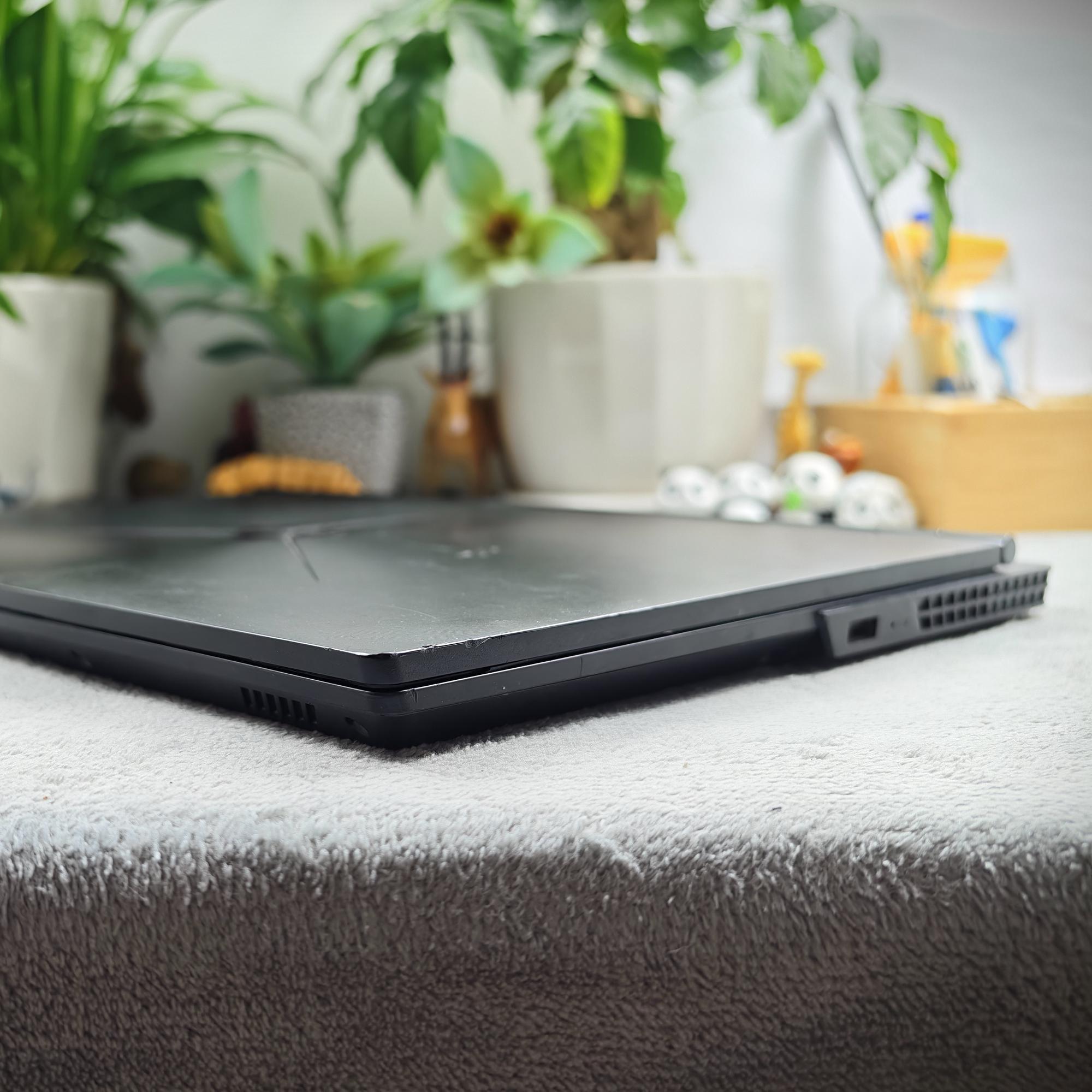 Lenovo Legion Y7000 2018 8/512G - 8FGXR-duoc-ban-tai-Điện Thoại Xanh