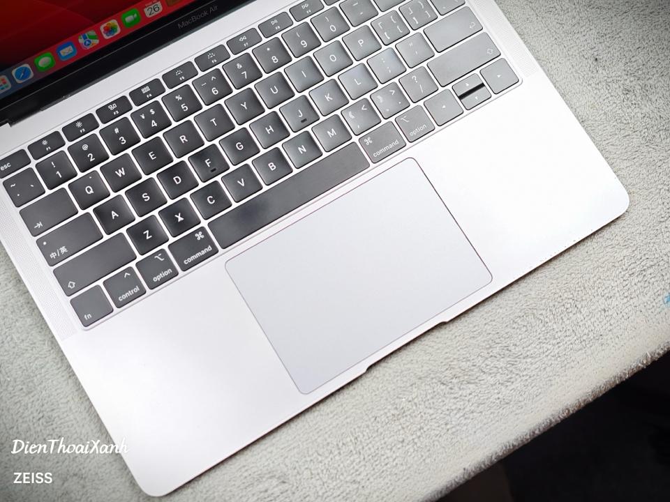 Macbook Air 2018 13 inch 8/128G - MJK77-duoc-ban-tai-Điện Thoại Xanh