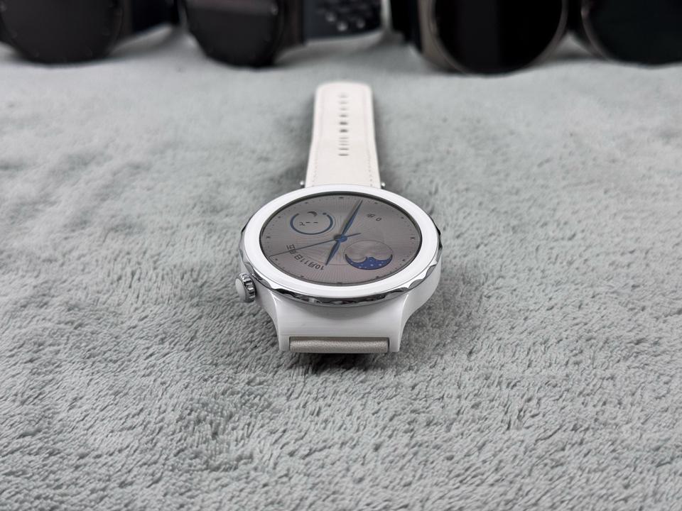 Huawei Watch GT3 Pro 43mm - 00468-duoc-ban-tai-Điện Thoại Xanh