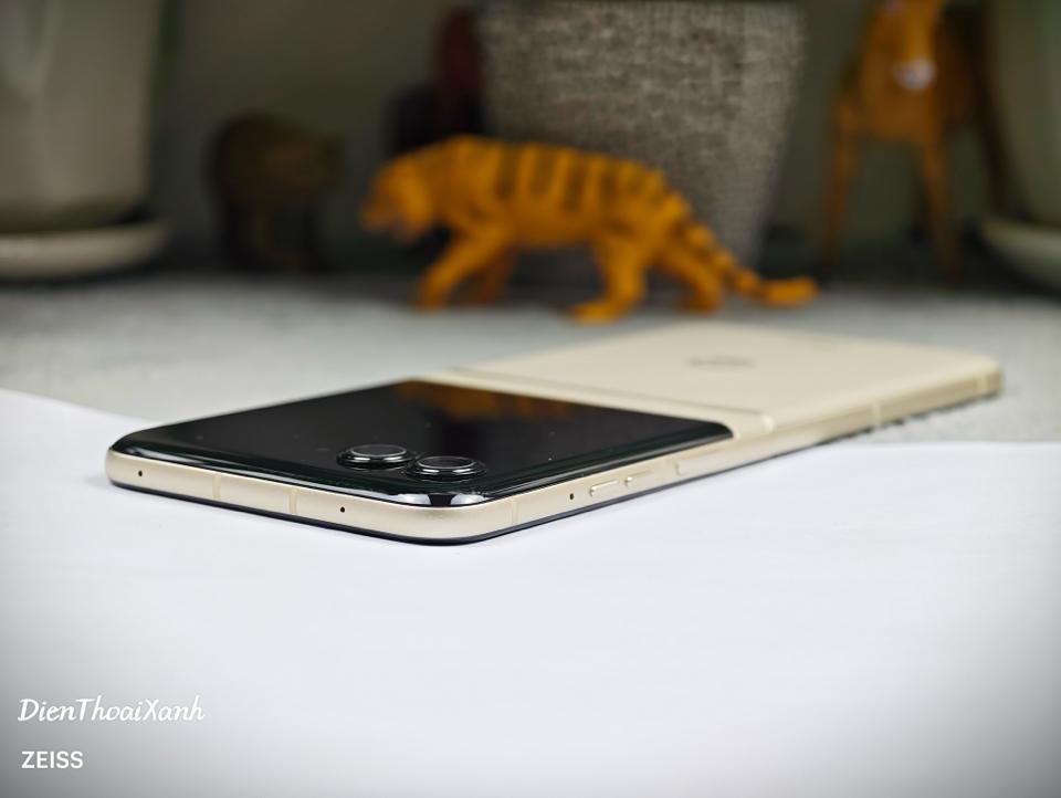 Moto Razr 50 8/256G - 62436-duoc-ban-tai-Điện Thoại Xanh